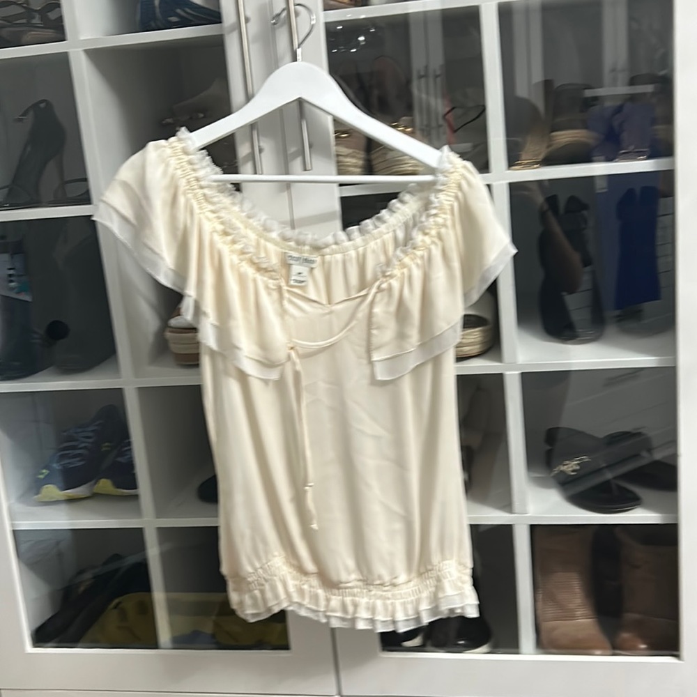 White House black market blouse